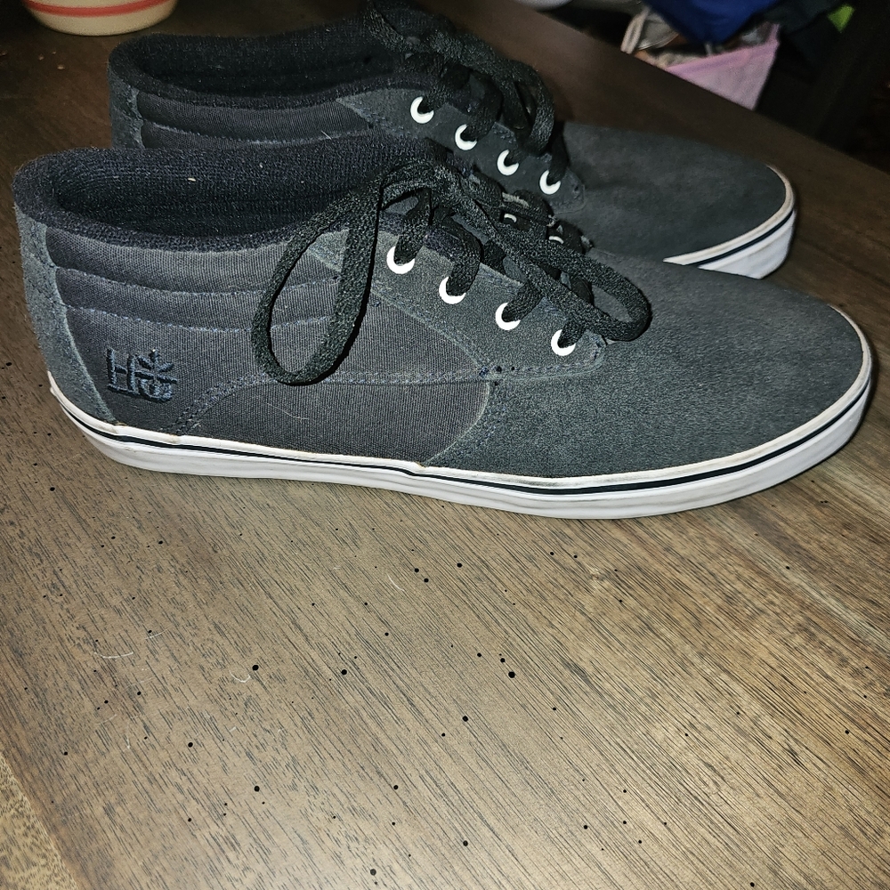 3/20.00. Mens Habitat Footwear Skate Type Shoes